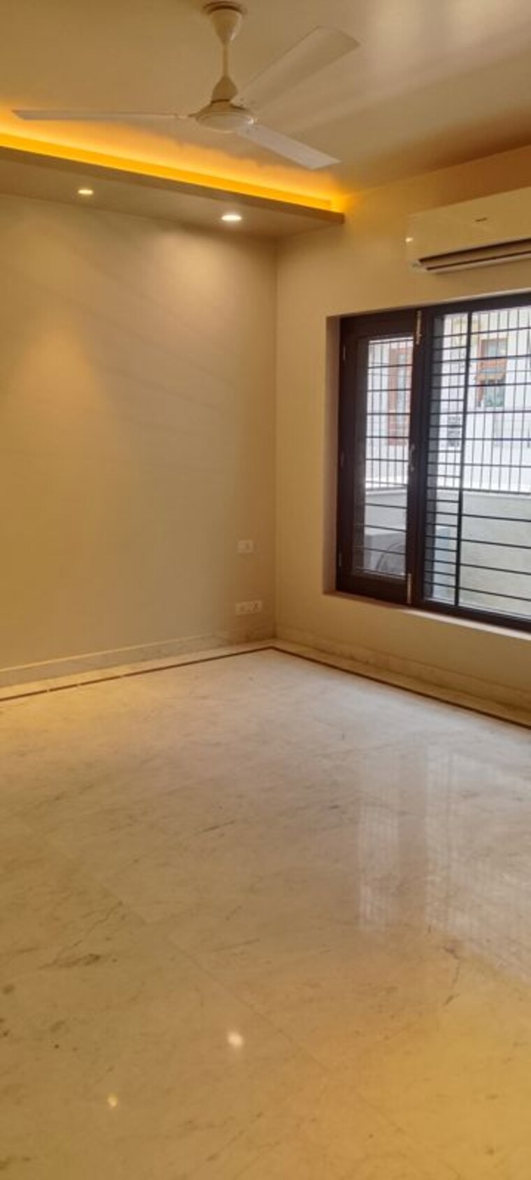Room, suncity-avenue-76 2 Bedroom 582 Sq.Ft. Apartment In Sector 76 Gurgaon 10272651