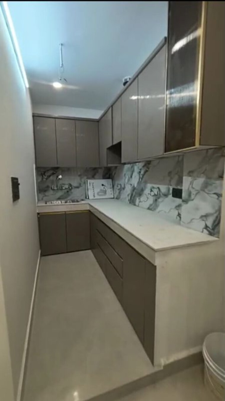 Kitchen, govindpuri 3 Bedroom 990 Sq.Ft. Builder Floor In Govindpuri Delhi 10272613