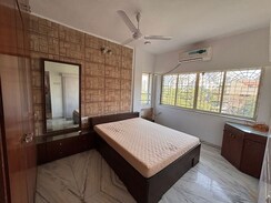 1 BHK + Pooja Room Apartment For Rent in Bandra West