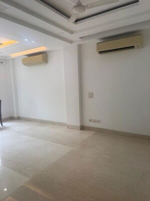 Hall in 3 BHK Builder Floor at Sarvodaya Enclave – for Rent