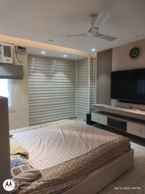 Bedroom in 4 BHK Apartment at Saket – for Rent