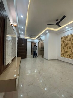 3 BHK + Servant Room Apartment For Rent in Smart World Orchard