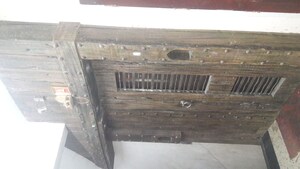 Furnished Amenities in 2 BHK Apartment at Hill Top CHS Goregaon, Goregaon East – for Rent