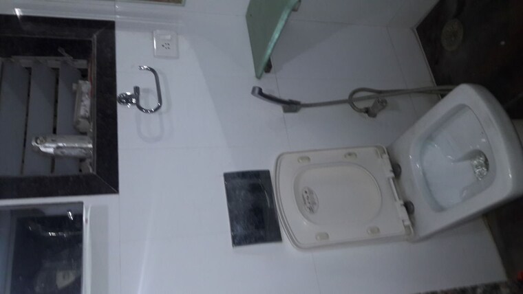 Bathroom, hill-top-chs-goregaon 2 Bedroom 860 Sq.Ft. Apartment In Goregaon East Mumbai 10272780