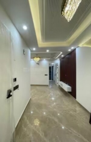 Room in 4 BHK Independent House at Sahastradhara Road – for Sale