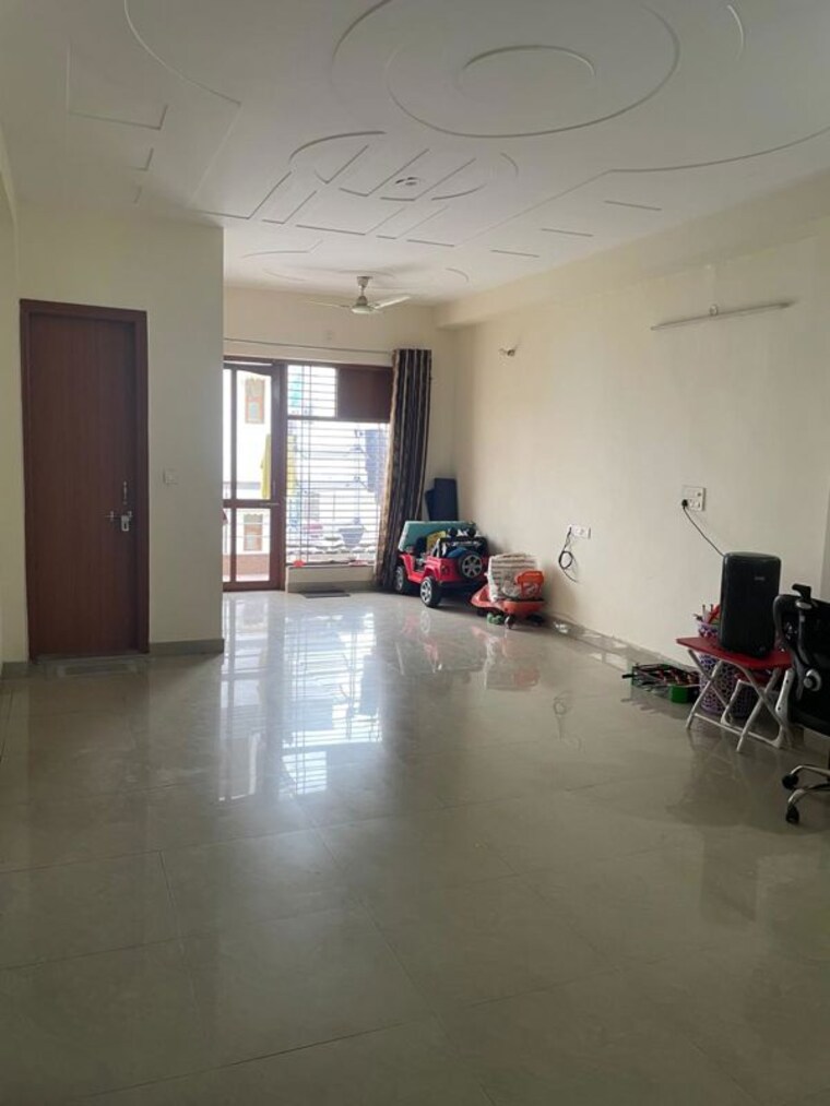  Parking, suncity-avenue-76 2 Bedroom 582 Sq.Ft. Apartment In Sector 76 Gurgaon 10273012