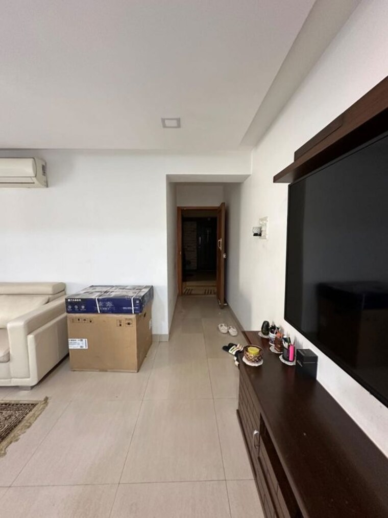 Room, bandra west 2 Bedroom 700 Sq.Ft. Apartment In Bandra West Mumbai 10272957