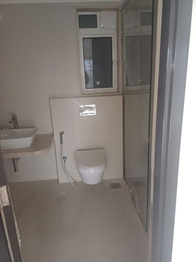 Bathroom, ajmera-prive 4 Bedroom 1734 Sq.Ft. Apartment In Juhu Mumbai 10273076