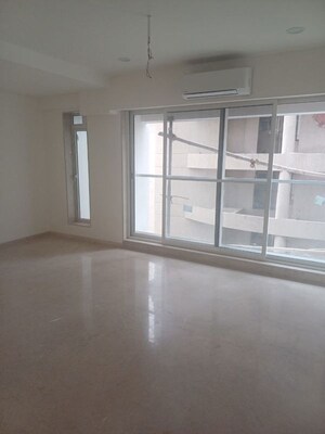 Room in 4 BHK Apartment at Ajmera Prive, Juhu – for Sale