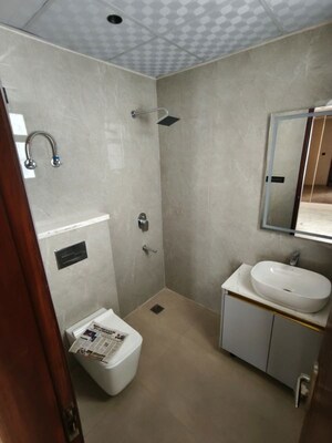 Bathroom in 3 BHK Builder Floor at BPTP Green Oaks, Sector 70a – for Sale