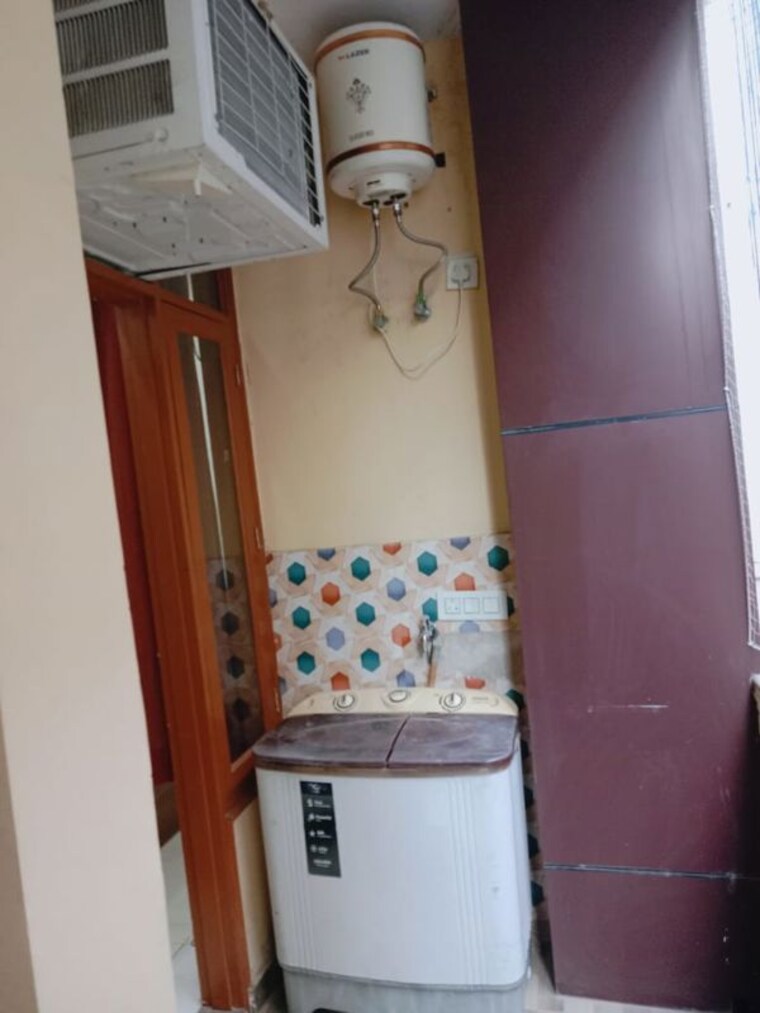 undefined, adhunik-society  950 Sq.Ft. Builder Floor In Sector 52 Gurgaon 10273189