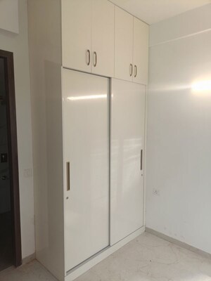 Room in 3 BHK Apartment at Smart World Orchard, Sector 61 – for Sale