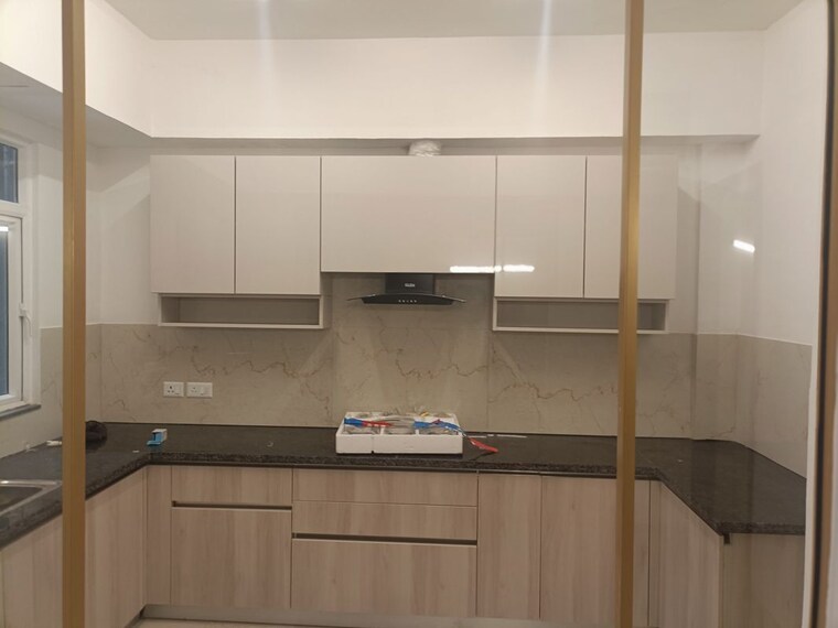 Kitchen, smart-world-orchard 3 Bedroom 1680 Sq.Ft. Apartment In Sector 61 Gurgaon 10273209