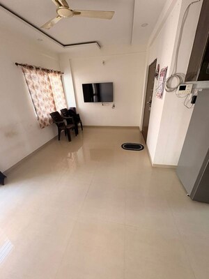 Room in 2 BHK Apartment at Pimple Nilakh – for Rent