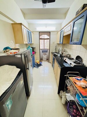 Team Area in 1 BHK Apartment at Chatrapati Shivaji Raje Complex, Kandivali West – for Rent