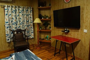 Living Room in 2 BHK Builder Floor at Nehru Enclave – for Rent