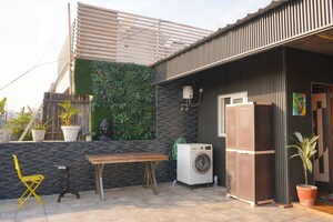 Terrace in 2 BHK Builder Floor at Nehru Enclave – for Rent