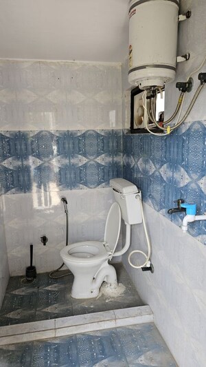 Bathroom in 2 BHK Villa at Aiman House, Mahanagar – for Rent