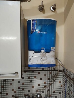 Furnished Amenities in 2 BHK Apartment at Saya Gold Avenue, Vaibhav Khand – for Rent