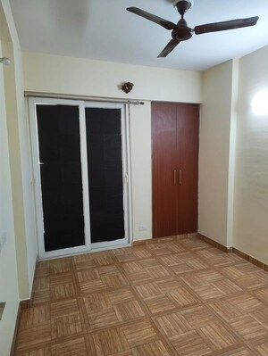 Room in 2 BHK Apartment at Saya Gold Avenue, Vaibhav Khand – for Rent
