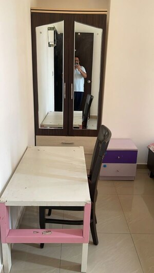 2 BHK Apartment For Rent in Amanora Future Towers, Hadapsar