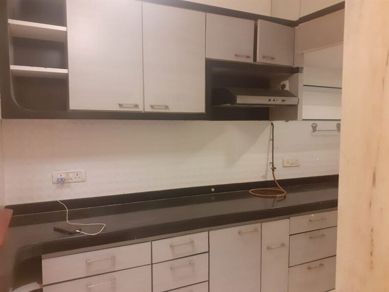 Kitchen, khar west 1.5 Bedroom 650 Sq.Ft. Apartment In Khar West Mumbai 10273412