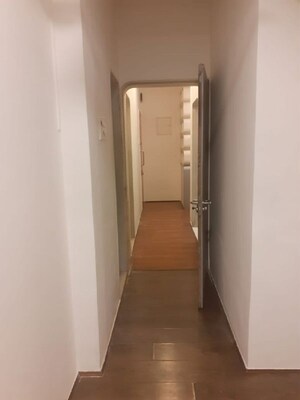  1.5 BHK Apartment at Khar West – for Rent