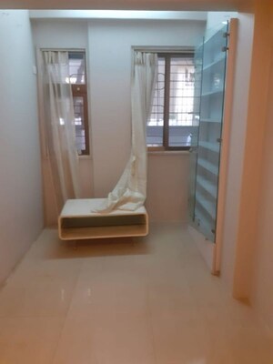 Living Room in 1.5 BHK Apartment at Khar West – for Rent