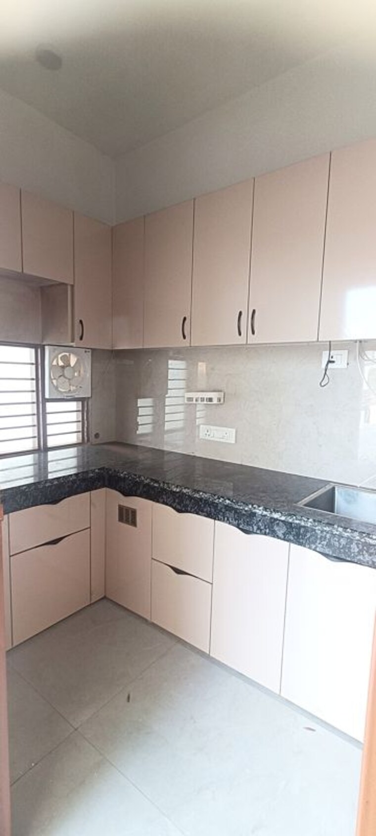 Kitchen, dhani 1 RK 600 Sq.Ft. Independent House In Dhani Gurgaon 10273420