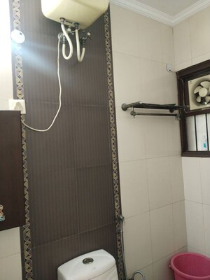 Furnished Amenities in 3 BHK Apartment at Sarita Vihar – for Rent