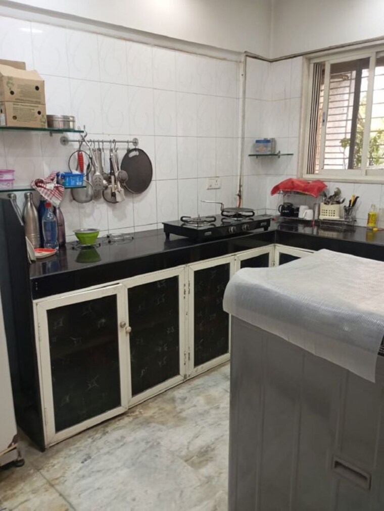 Kitchen, bandra west 2 Bedroom 700 Sq.Ft. Apartment In Bandra West Mumbai 10273565