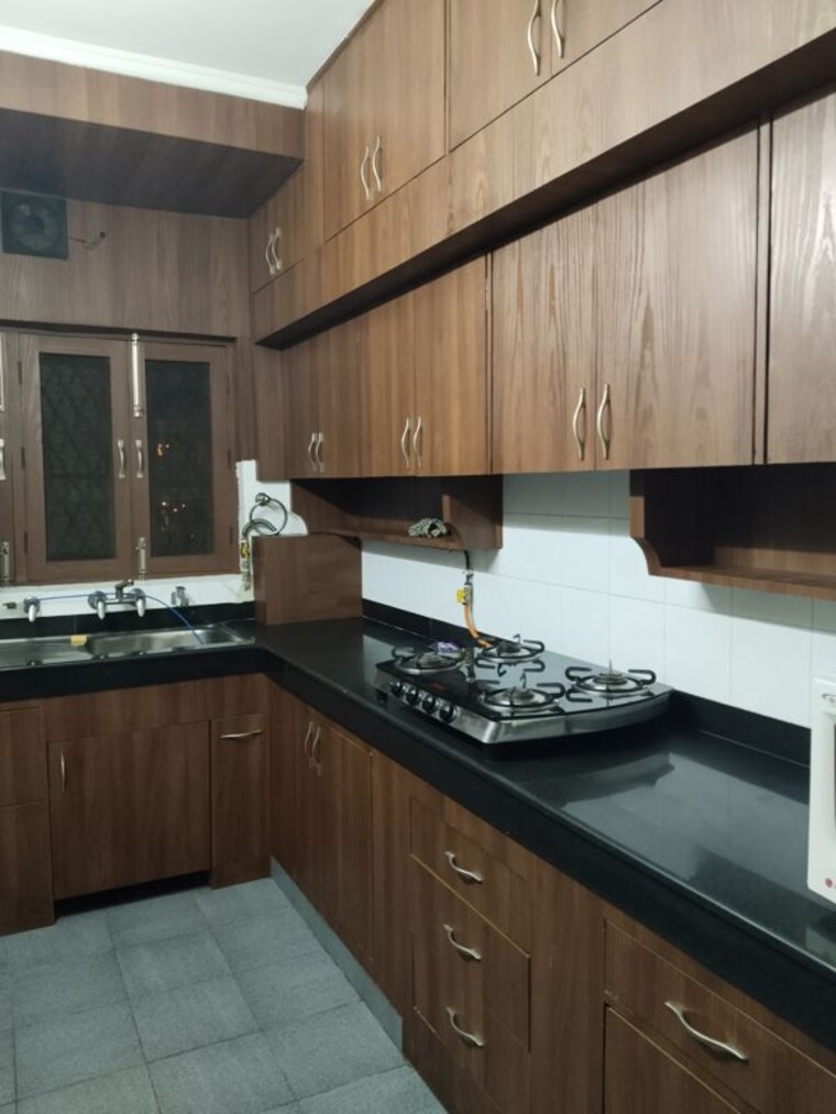 Kitchen, sarita vihar 3 Bedroom 1800 Sq.Ft. Apartment In Sarita Vihar Delhi 10273579
