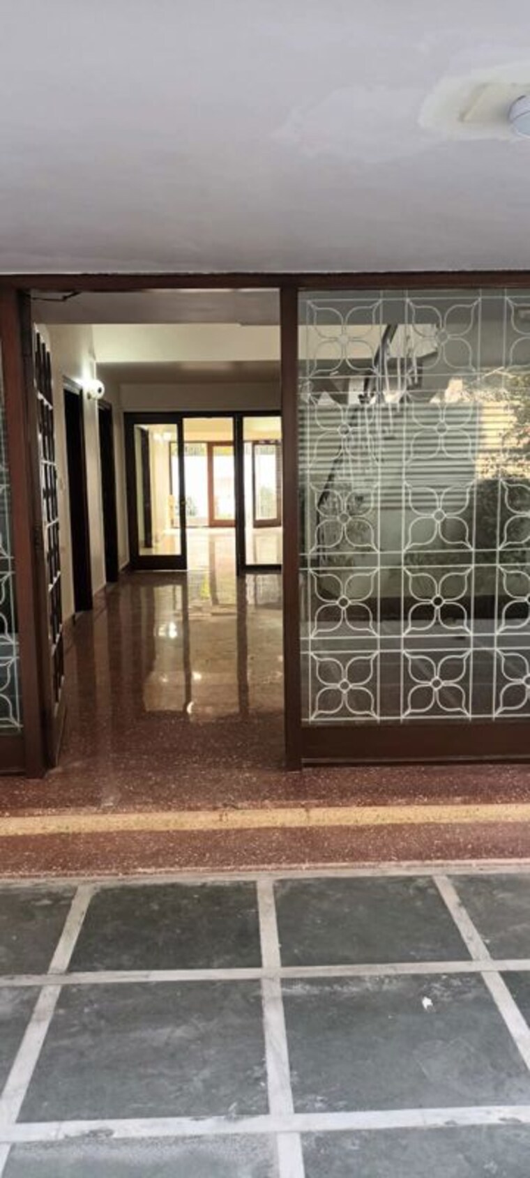 Exterior View, sarvodaya enclave 3 Bedroom 200 Sq.Yd. Builder Floor In Sarvodaya Enclave Delhi 10273598