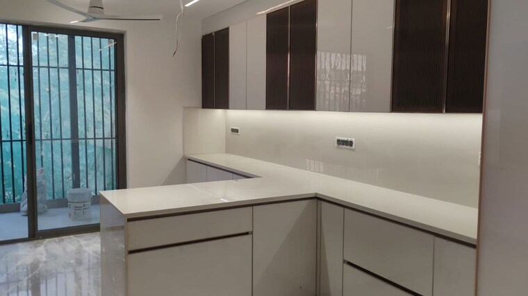 Kitchen/pantry, dlf phase ii 4 Bedroom 402 Sq.Yd. Builder Floor In Dlf Phase ii Gurgaon 10273389
