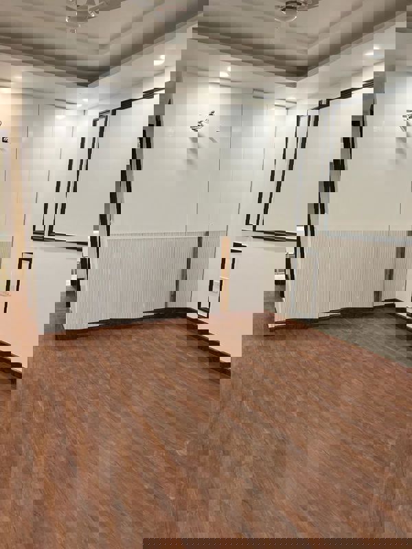 3 BHK + Servant Room 1700 Sq.Ft. Builder Floor in Ansal Sushant Apartments