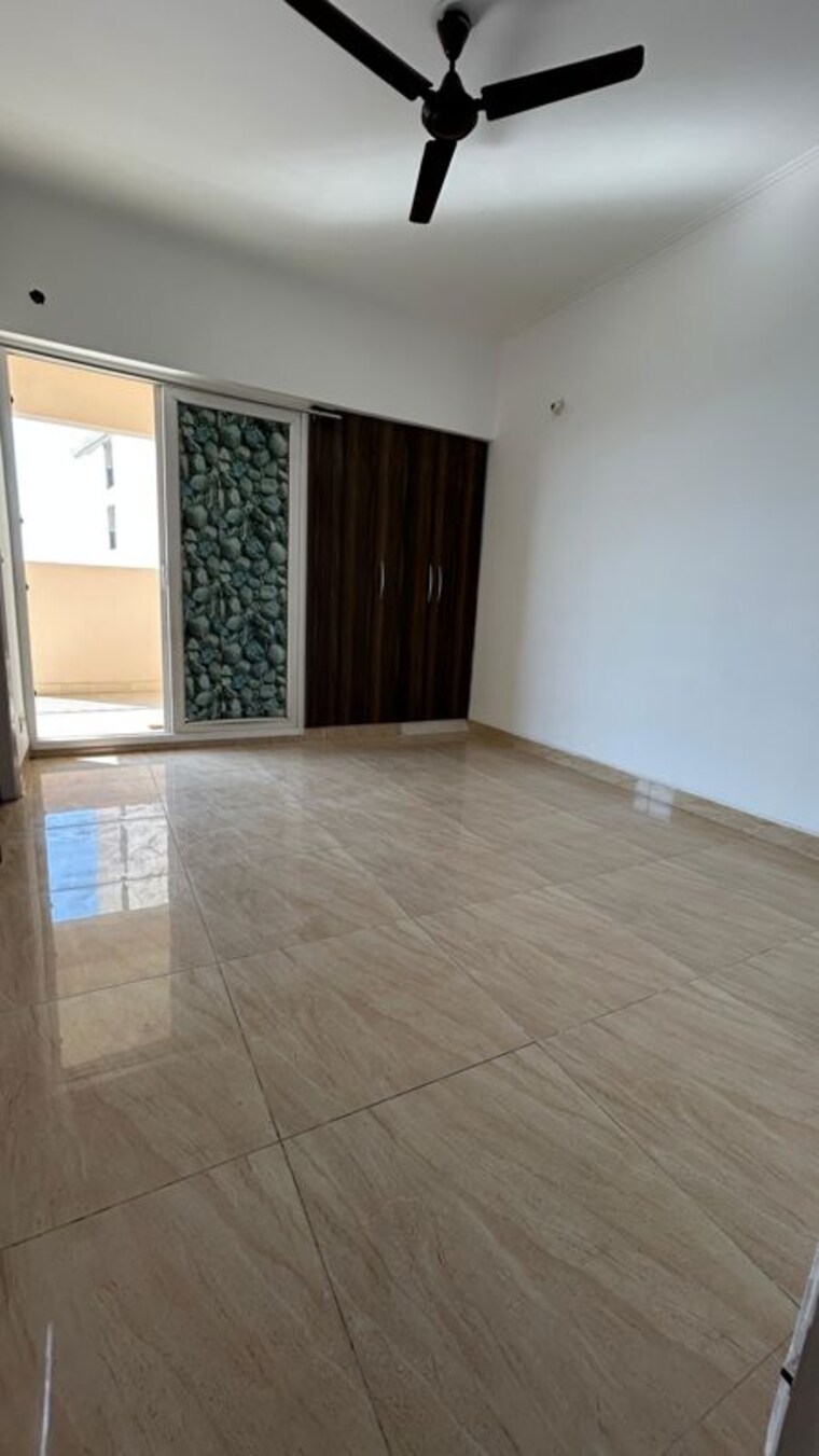 Room, paramount-symphony 2.5 Bedroom 1425 Sq.Ft. Apartment In Sain Vihar Ghaziabad 10272264