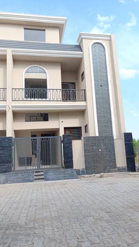 4 BHK + Store Room 124 Sq.Yd. Independent House in Alaknanda Maxxus Eden Estate