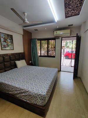 Bedroom in 2 BHK Apartment at Bandra West – for Rent