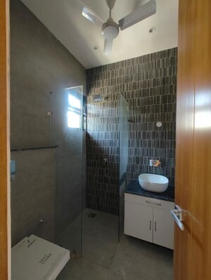 Bathroom in 3 BHK Builder Floor at Sector 32 – for Rent