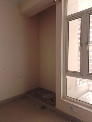 Room in 1 BHK Apartment at Supertech Ecovillage I, Sector 1 Greater Noida – for Rent