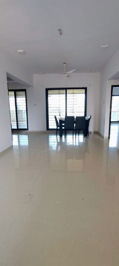 2 BHK + Pooja Room Apartment For Rent in Santacruz West