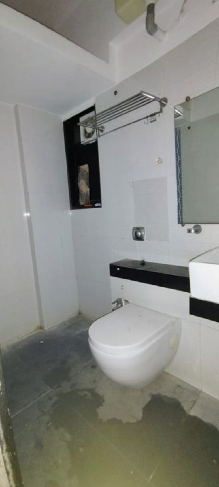 Bathroom, santacruz west 2 Bedroom 700 Sq.Ft. Apartment In Santacruz West Mumbai 10273886