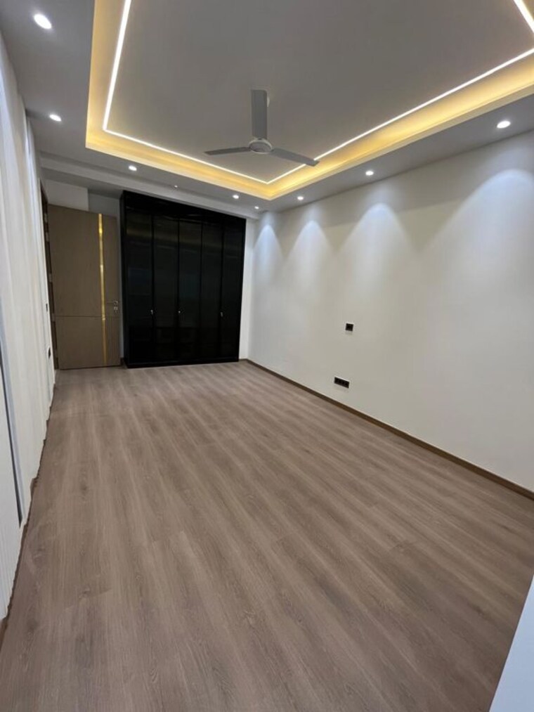 Room, greater kailash i 3 Bedroom 1800 Sq.Ft. Builder Floor In Greater Kailash I Delhi 10273921