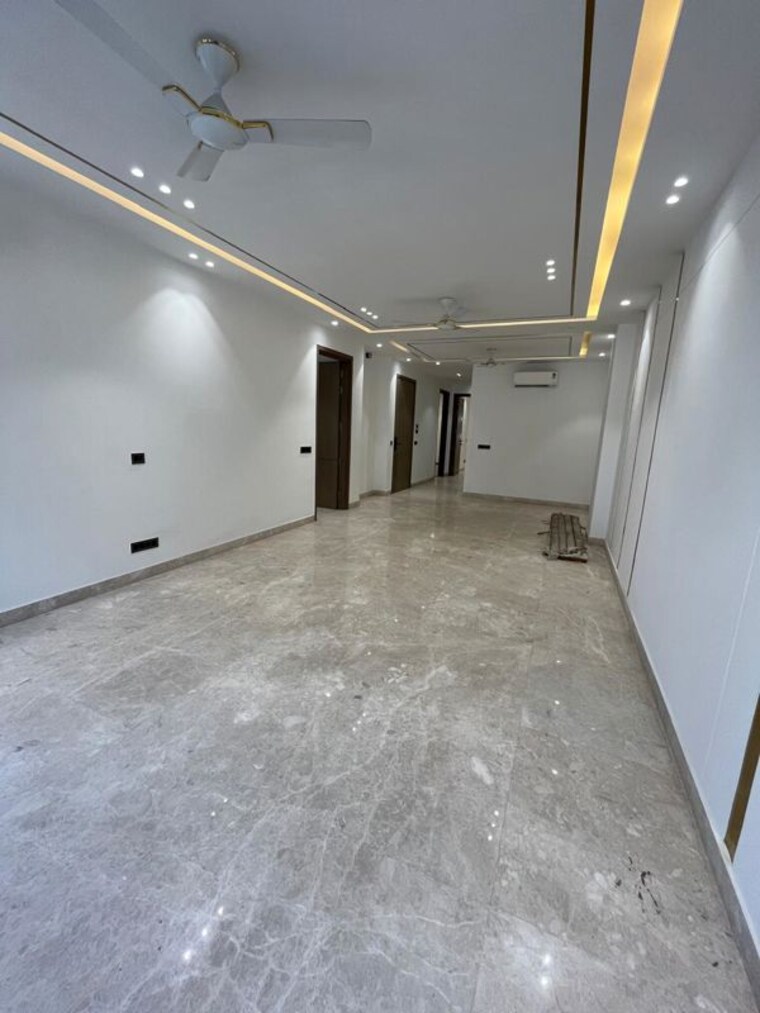 Room, greater kailash i 3 Bedroom 1800 Sq.Ft. Builder Floor In Greater Kailash I Delhi 10273921