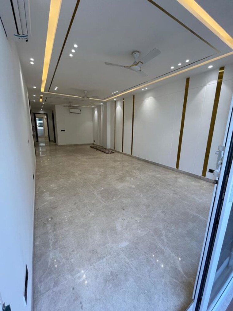 Room, greater kailash i 3 Bedroom 1800 Sq.Ft. Builder Floor In Greater Kailash I Delhi 10273921
