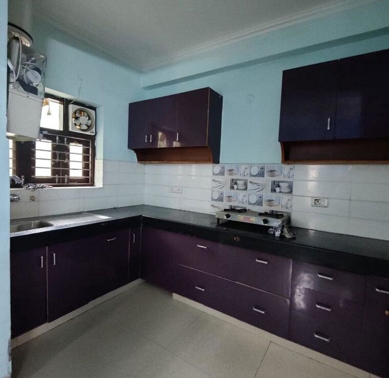 Kitchen, panchsheel enclave 4 Bedroom 800 Sq.Yd. Builder Floor In Panchsheel Enclave Delhi 10273294