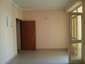 Room in 1 BHK Apartment at Supertech Ecovillage I, Sector 1 Greater Noida – for Rent