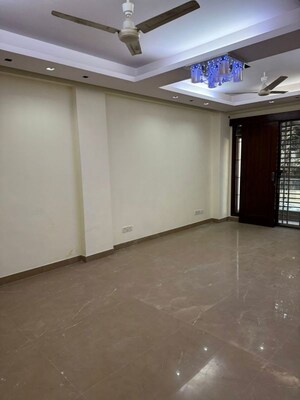 3 BHK Builder Floor For Rent in Nizamuddin