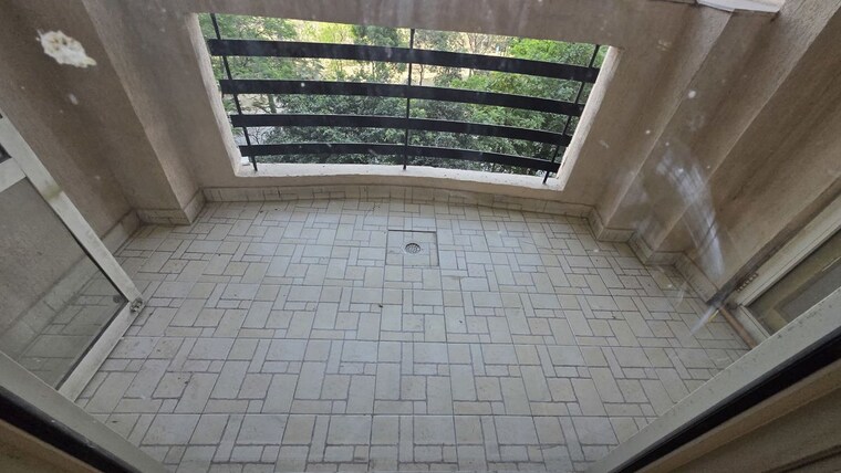 Balcony, eldeco-green-meadows 3 Bedroom 1840 Sq.Ft. Apartment In Pi Greater Noida Greater Noida 10274067