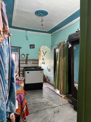 Bedroom in 3 BHK Builder Floor at Rohini Sector 16 – for Rent